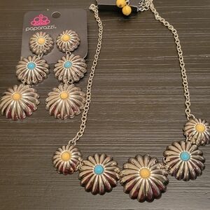 Paparazzi Silver Necklace Set with Yellow and Blue Accents